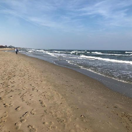 On The Adriatic Beach Tra Venezia Ferrara E Ravenna Sulla Spiaggia Della Riviera Adriatica ليدو ديلي ايستينسي المظهر الخارجي الصورة